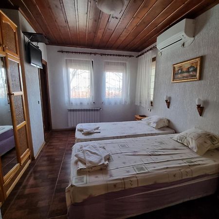 Къща За Гости Билдникс Malko Tŭrnovo Exterior foto
