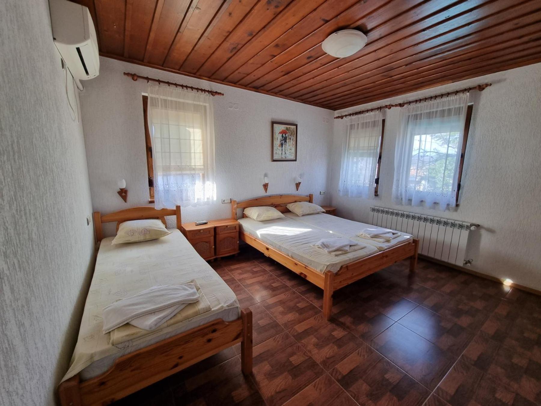 Къща За Гости Билдникс Malko Tŭrnovo Exterior foto