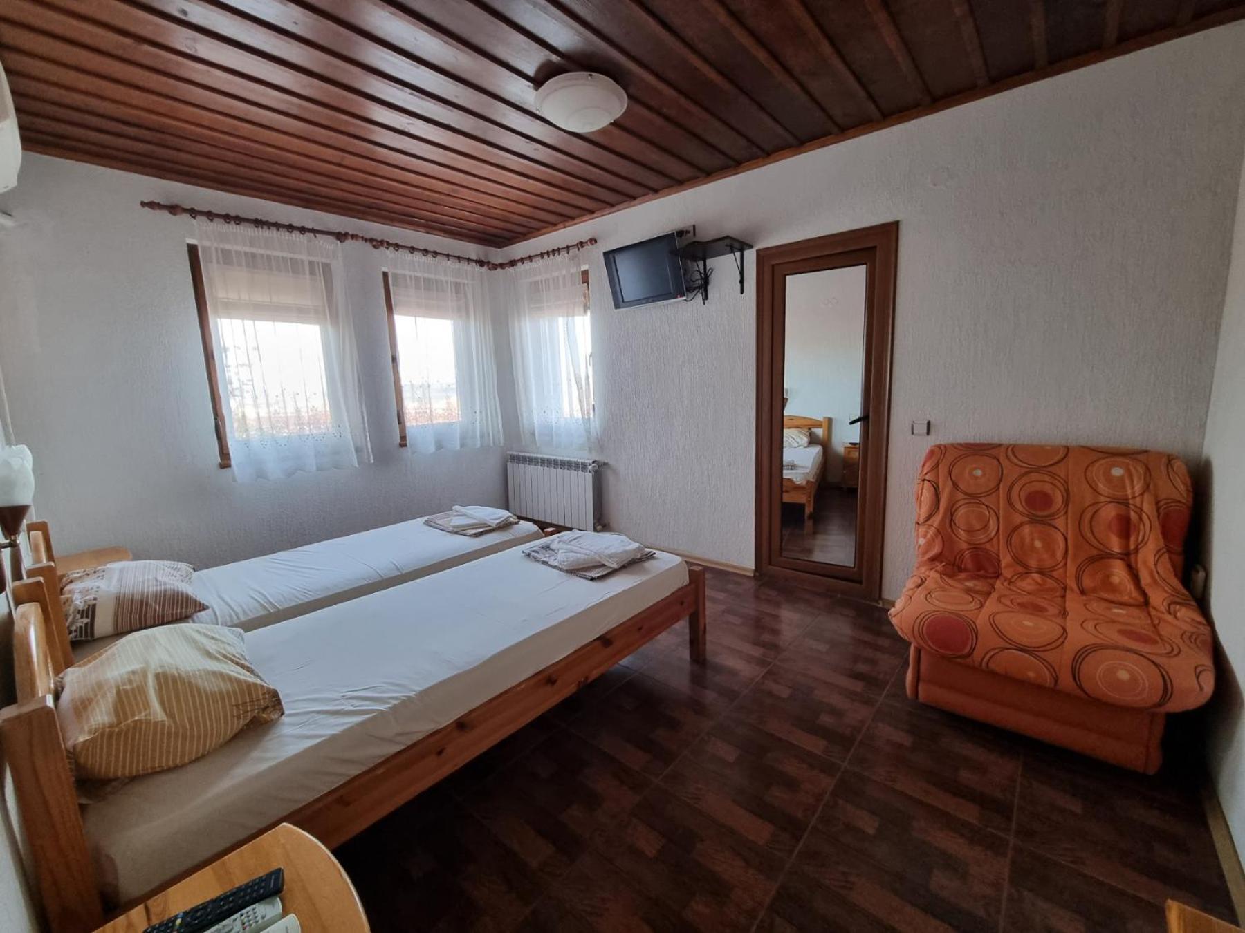 Къща За Гости Билдникс Malko Tŭrnovo Exterior foto